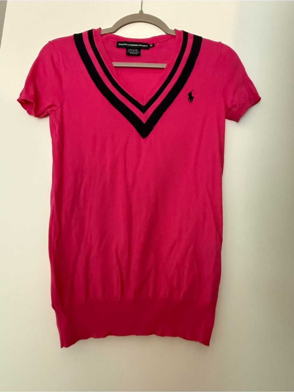 Ralph Lauren Women’s XS Pink V-Neck Short Sleeve Sweater with Navy Accents NWOT